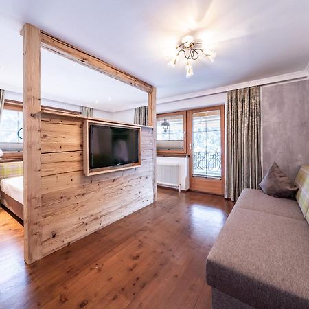 Landhaus Seiringer Apartments Финкенберг Екстериор снимка