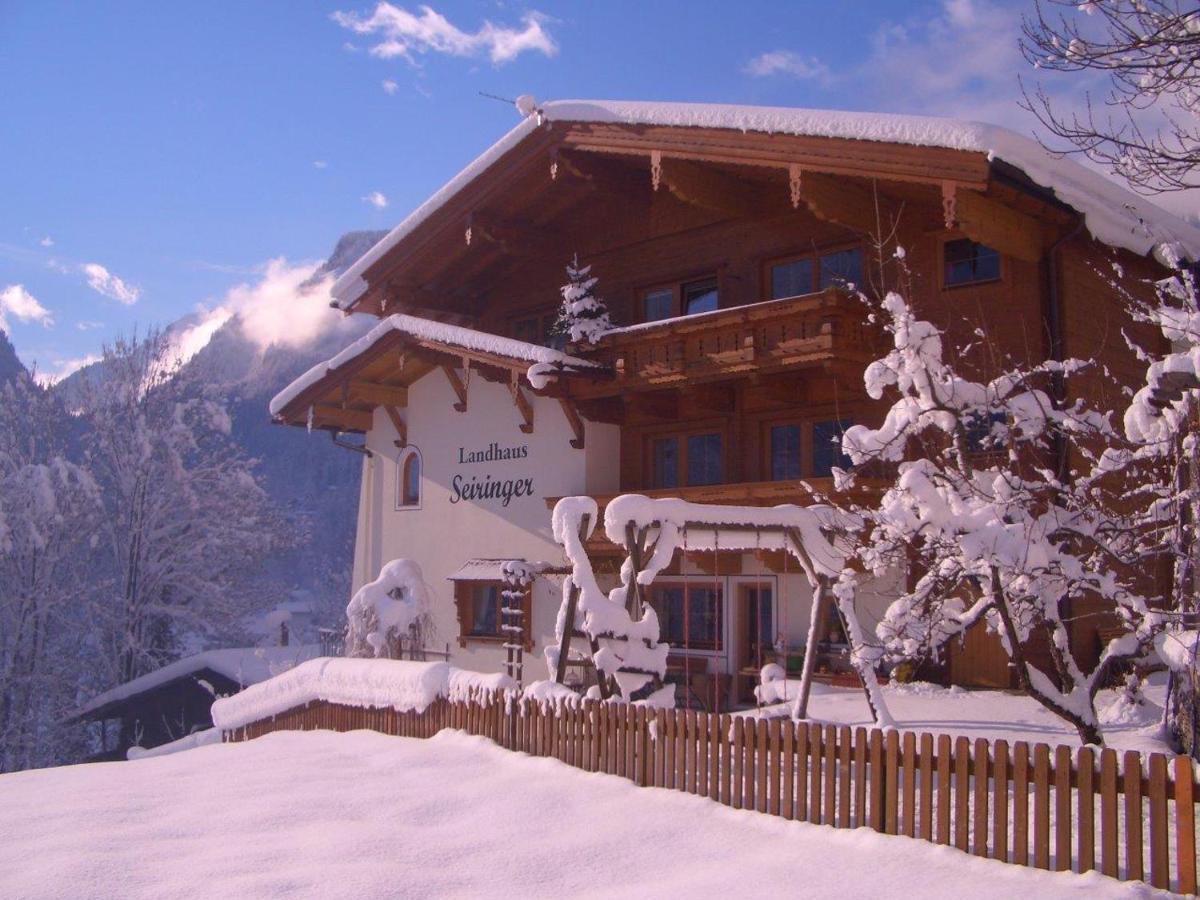 Landhaus Seiringer Apartments Финкенберг Екстериор снимка