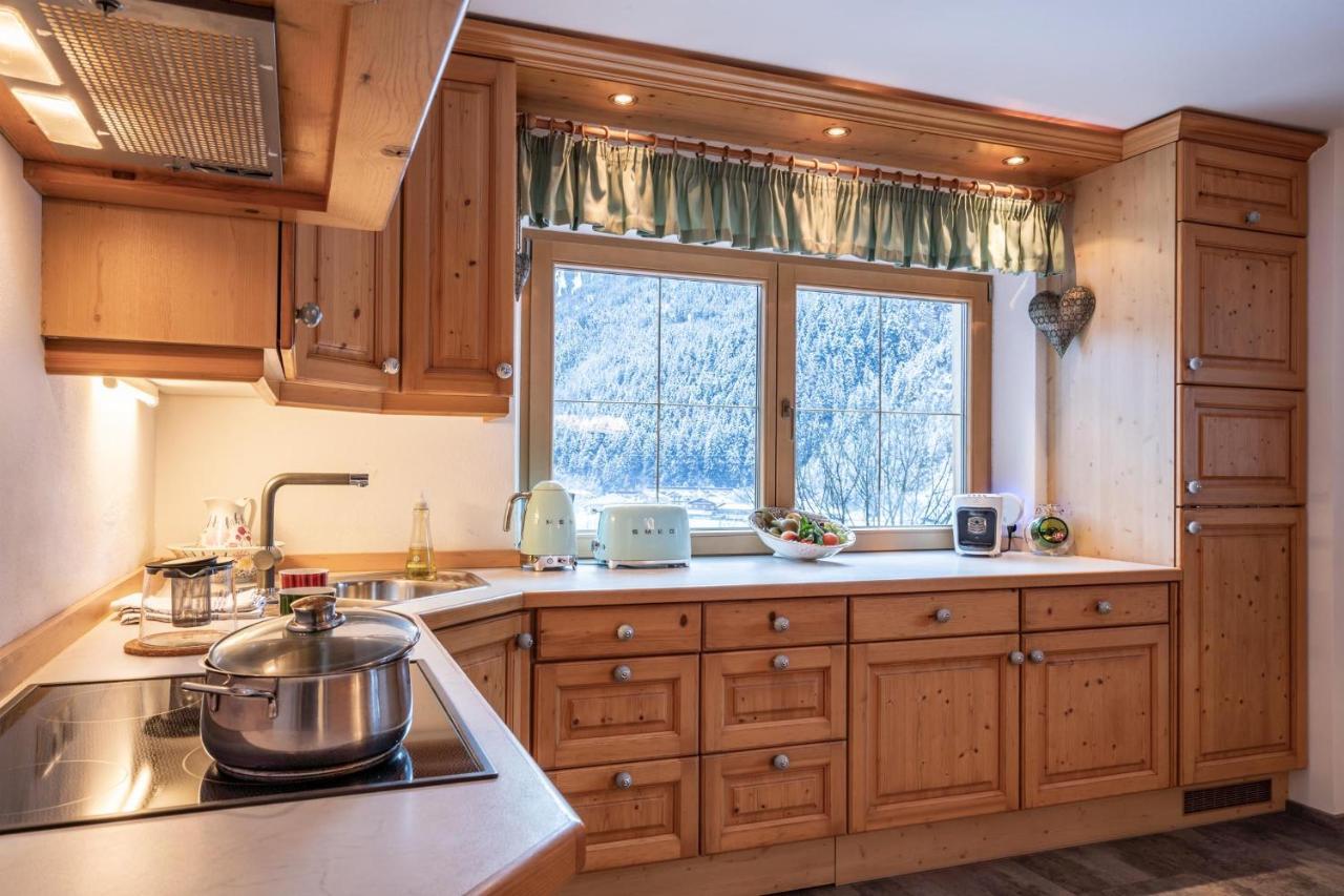 Landhaus Seiringer Apartments Финкенберг Екстериор снимка