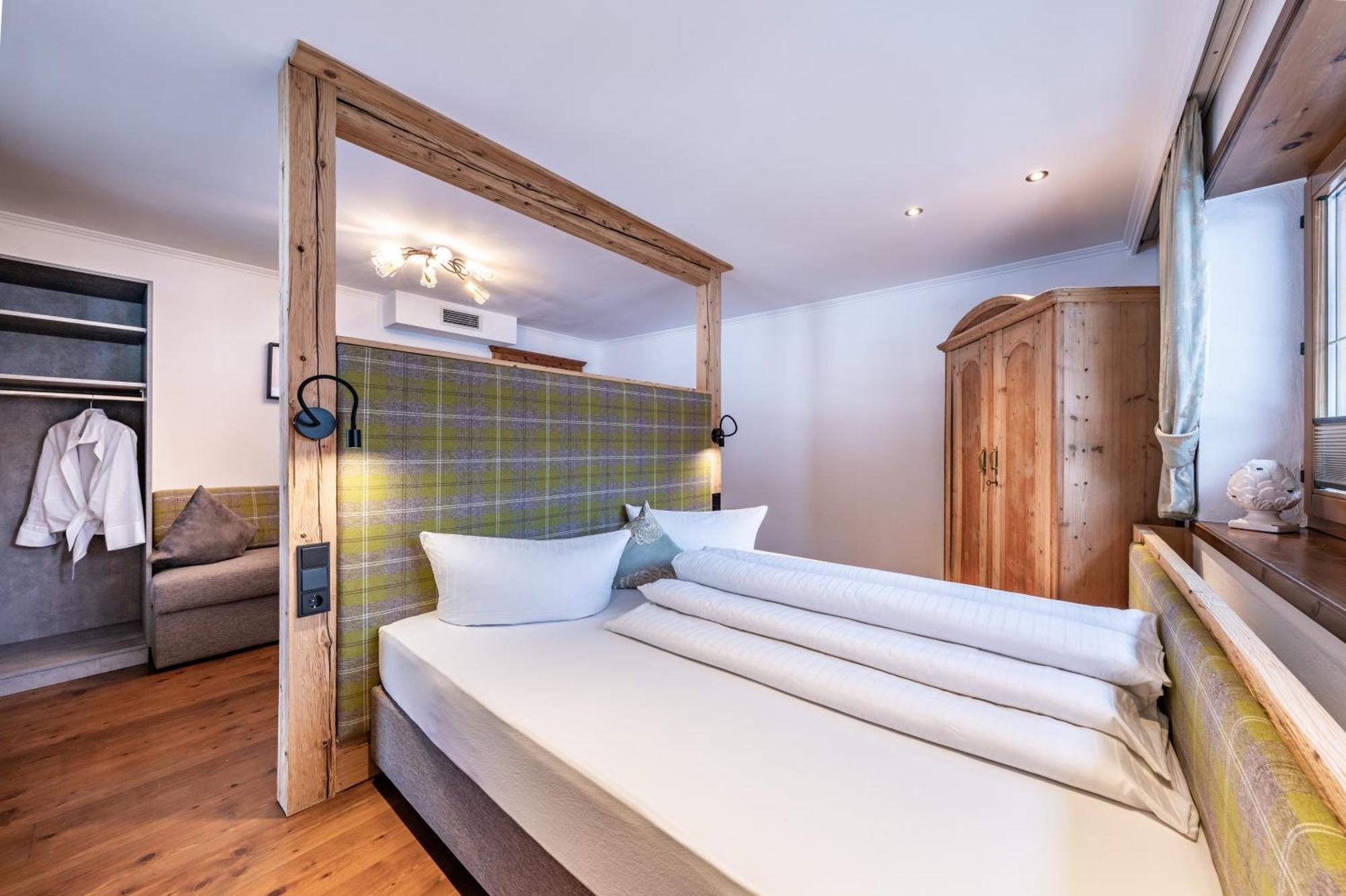 Landhaus Seiringer Apartments Финкенберг Екстериор снимка